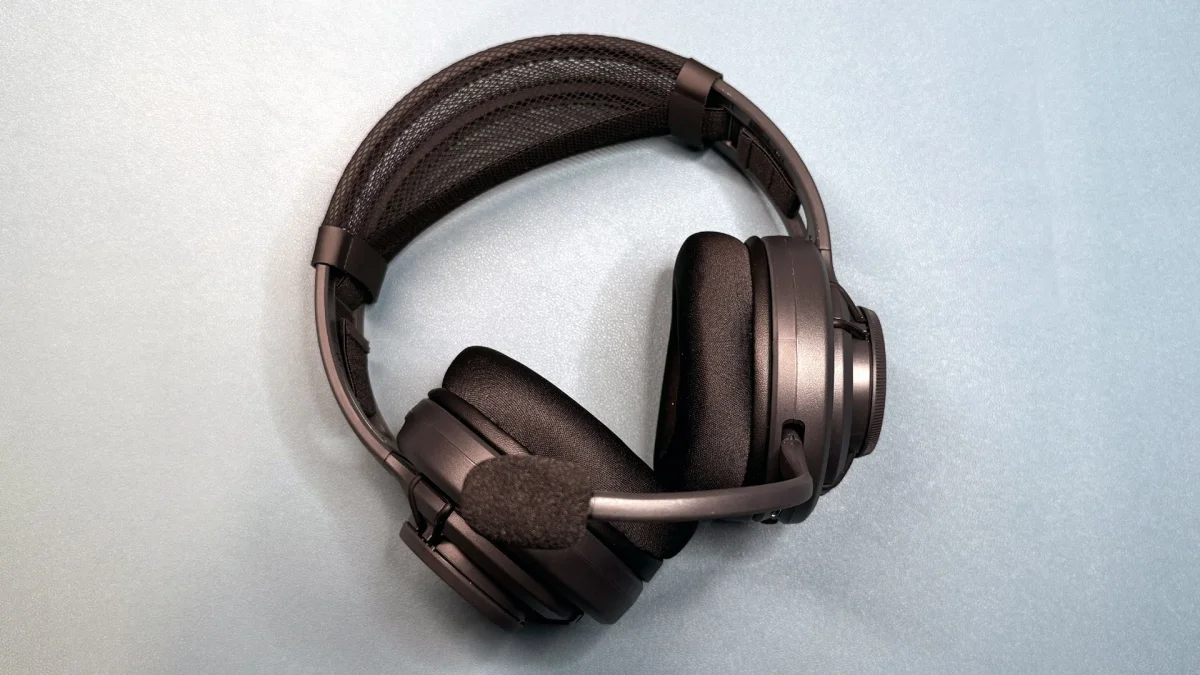 Turtle Beach Atlas Air on a Desk