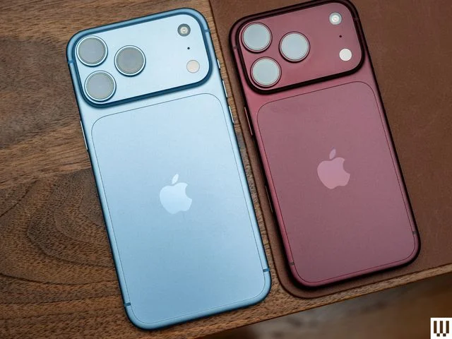 Image may contain Electronics Mobile Phone Phone and Iphone